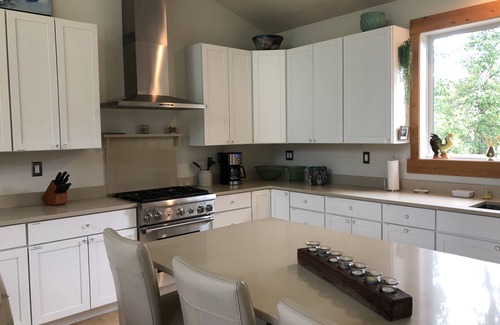 Martin City House | Escape to Stony Broke Ranch: Top-Rated Glacier Retreat