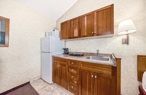 Stony Plain Hotel | Discover Stony Plain Inn and Suites: Family-Friendly Retreat