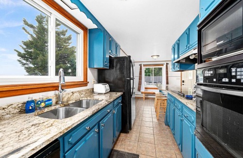 Two Harbors House | Inviting Stony Point Beach House with Lake Superior Views
