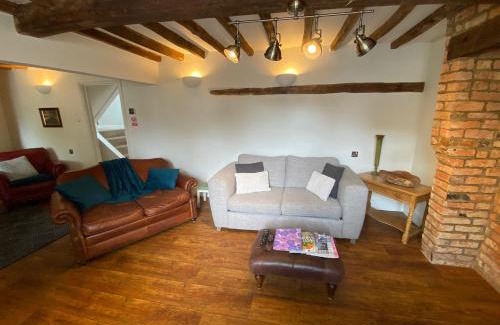 Quorn House | Discover Stoop Cottage - Family and Pet Friendly in Quorn