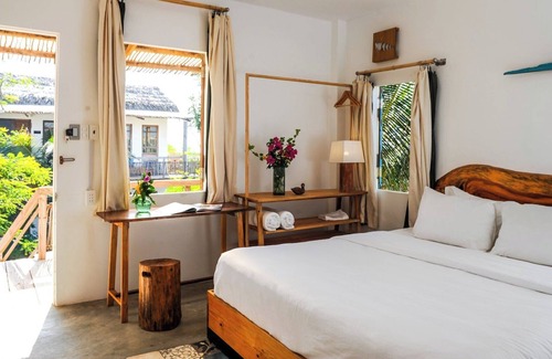 Ap Thien Ai Hotel | Stop And Go Lang Chai Bau Trang