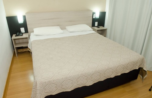 Belo Horizonte Hotel | Relax at Stop Inn Plus Pampulha: Family-Friendly with a Pool