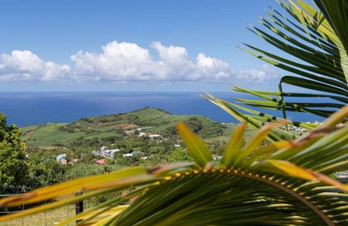 Petite-Ile Villa | Discover L'AMANDAVA: Ocean View & Private Heated Pool