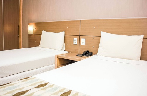 Ponta do Farol Hotel | Discover Comfort at Stop Way Hotel São Luís with Dining & More