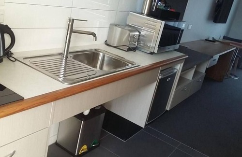 Hokitika Hotel | Eco-Friendly Stopforths Premium Accommodation - Rated 9.8/10