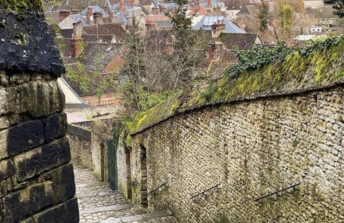 Chaumont-en-Vexin House | Convenient Stopover in Chaumont-en-Vexin City Center