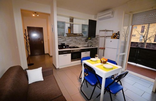 San Faustino-Madonnina-Quattroville Apartment | Stoppani 42: Family-Friendly Escape with Top Ratings