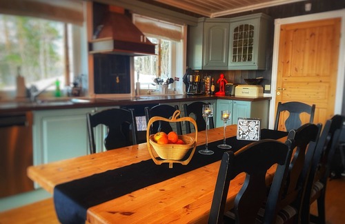 Atra House | Panoramic Views of Tinnsjøen in Family-Friendly Cabin