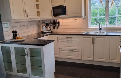 Forde Apartment | Welcoming 4-Bedroom Apartment in Central Førde