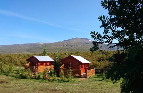 Vallanes Resort | Cozy Stora Sandfell Rooms & Cottages with Kitchen Access