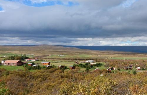 Vallanes Resort | Cozy Stora Sandfell Rooms & Cottages with Kitchen Access