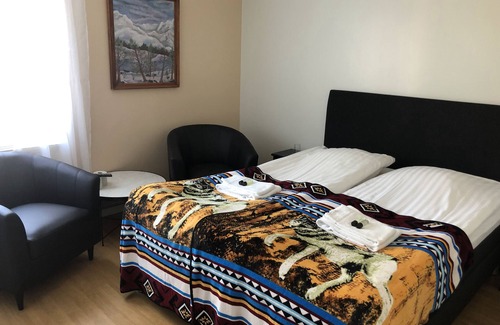Gallivare Municipality Hotel | Discover Stora Sjöfallet Mountain Center: Family-Friendly Retreat