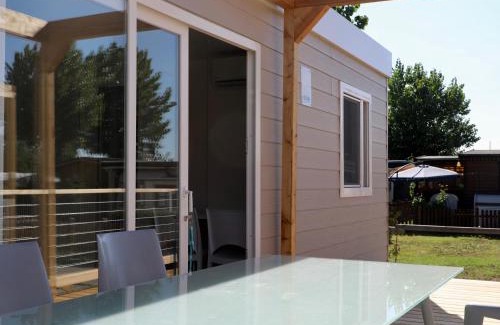 Rust House | Oceanfront Storchencamp Gästehaus: Family-Friendly Retreat