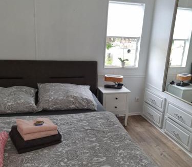 Katzow House | Pet-Friendly Retreat at Storchenhof Mobilheim 1 - Rated 9/10
