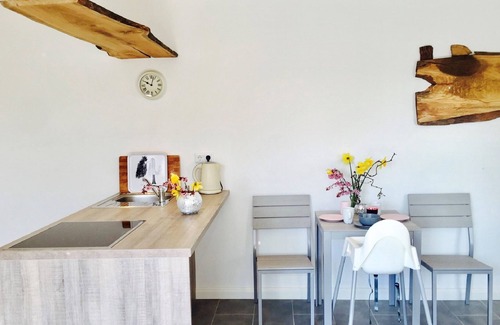 Huede Apartment | Storchennest 1: Family-Friendly Apartment with Balcony