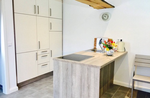 Huede Apartment | Storchennest 1: Family-Friendly Apartment with Balcony