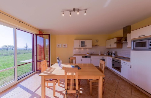 Muritz Apartment | Storchenruh - Holiday home with terrace & direct golf course location