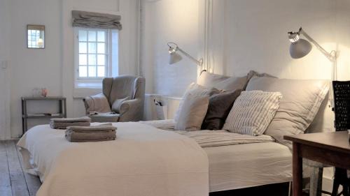 Naesby Bed & Breakfast | Inviting Store Ejlstrup Bed & Breakfast with Delicious Breakfast