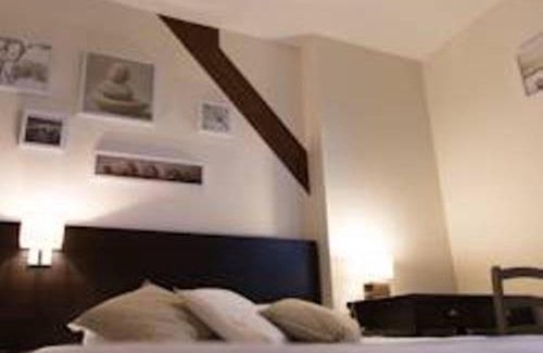 Saint-Quentin-en-Yvelines Hotel | Comfortable Storia Da Ennio: Pet-Friendly & Family-Loved