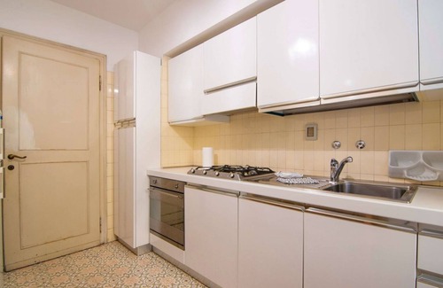Verona City Centre Apartment | Historic Riverfront Palace with Private Garden & Pool