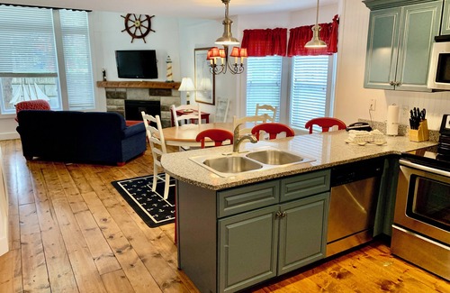 Branson Cabin | Discover Stormy Point Village: Family Retreat with Pool & Spa