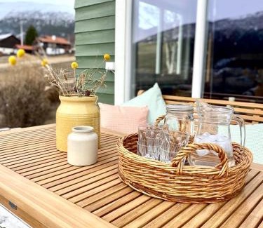 Skjaak House | Authentic House in Skjåk - Close to Lom with Family Amenities