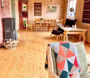 Skjaak House | Authentic House in Skjåk - Close to Lom with Family Amenities