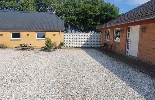 Bedsted House | Spacious Room with Kitchenette Near Sea and Fjord