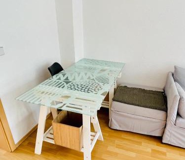Stotteritz Apartment | Stötteritz Holiday Apartment: 3 Rooms with Balcony Access