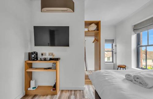 Thannington Apartment | Serene Stour View: A Perfect Retreat for Two