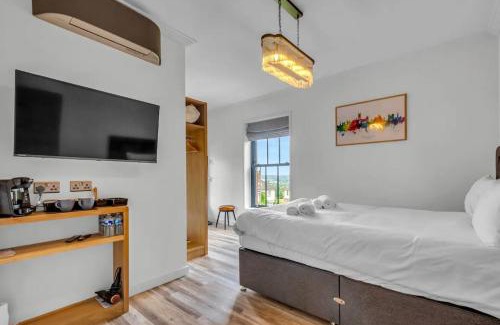 Thannington Apartment | Serene Stour View: A Perfect Retreat for Two