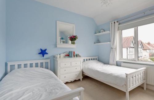 Boscombe House | Discover Stourcliffe House: Child-Friendly 4-Star Escape