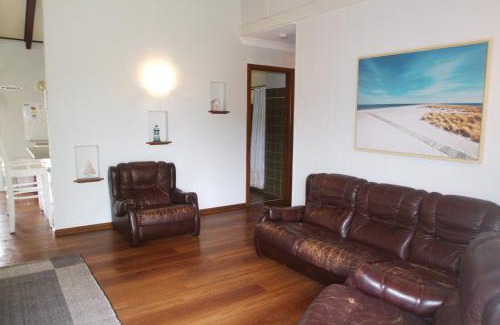 Hat Head House | Discover Stouty's at Hat Head - Family-Friendly Retreat