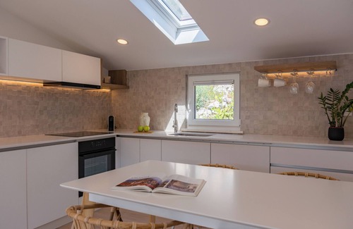 Cove Tri Zala (Zrnovo) Apartment | Stowaway Villa: Luxury Coastal Living on Korčula’s Waterfront