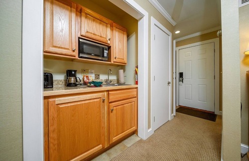 Stowe Area Resort | Discover Stoweflake Mountain Resort & Spa: Top Amenities Await