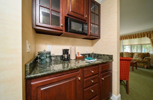 Stowe Area Resort | Discover Stoweflake Mountain Resort & Spa: Top Amenities Await