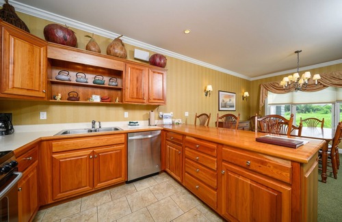 Stowe Area Resort | Discover Stoweflake Mountain Resort & Spa: Top Amenities Await