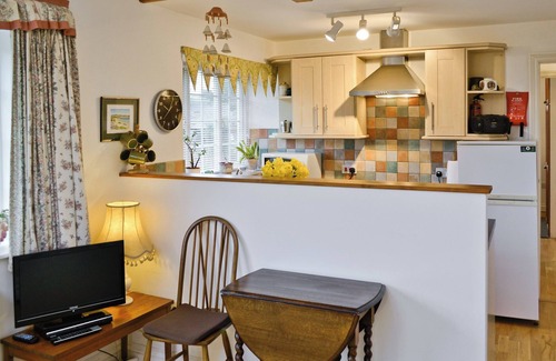 Stowford Cottage | Cozy 1 Bedroom Retreat in Stowford, Lewdown - Pet Friendly