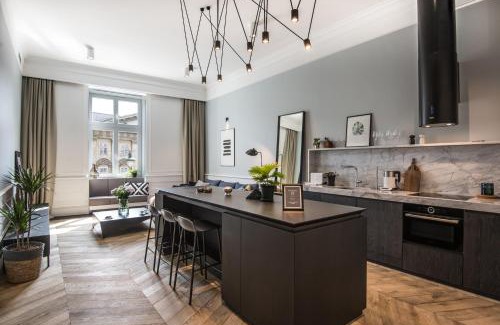 Stradom Apartment | Top-Rated Stradom 15 Apartments with Hot Tub & Breakfast
