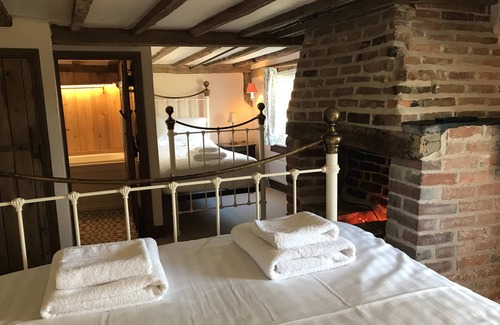 Icklesham Hotel | Cozy Strand House: Family-Friendly with Breakfast Included