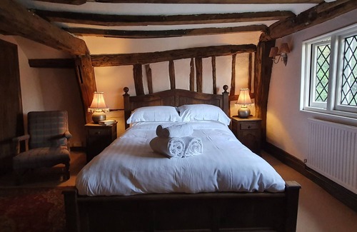 Icklesham Hotel | Cozy Strand House: Family-Friendly with Breakfast Included