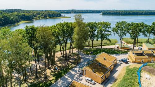 Gizycko Apartment | Discover Stranda: Beachfront Paradise with Amazing Amenities