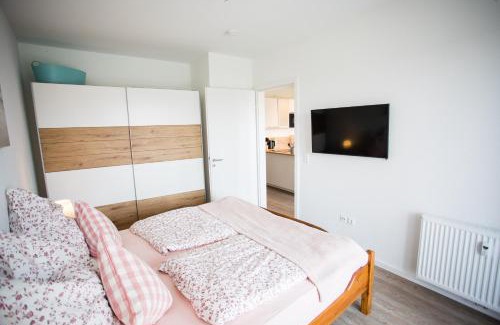 Wremen Apartment | Ocean View Retreat: Strandchalet Elmo I in Wremen