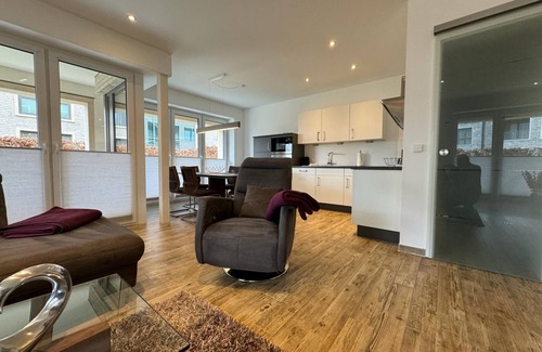 Dangast Apartment | Strandglück: Enjoy a Large Terrace with Ocean Views