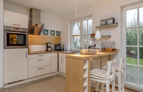 Glowe House | Relaxing Strandgut Reethus: Family-Friendly Holiday Home