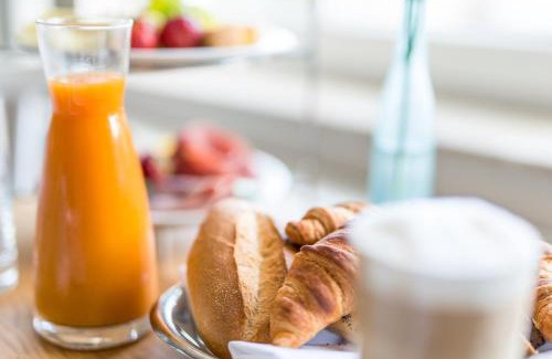 Ostseebad Ahrenshoop Hotel | Oceanfront Strandhaus Ahrenshoop: Pet-Friendly Retreat