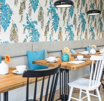 Ostseebad Ahrenshoop Hotel | Oceanfront Strandhaus Ahrenshoop: Pet-Friendly Retreat