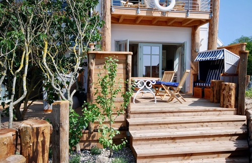 Fehmarnsund Condo | Oceanfront Strandhaus-Fehmarn with Captivating Sea Views