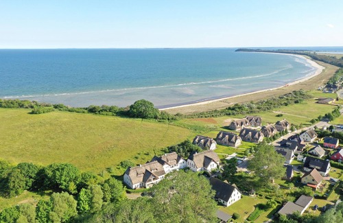 Lobbe Apartment | Cozy Strandhaus Mönchgut Bed & Breakfast with Ocean View