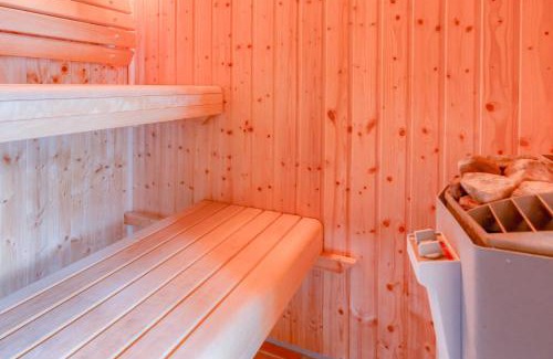 Thiessow Apartment | Family-Friendly Strandhaus Thiessow: 4-Star Comfort Awaits